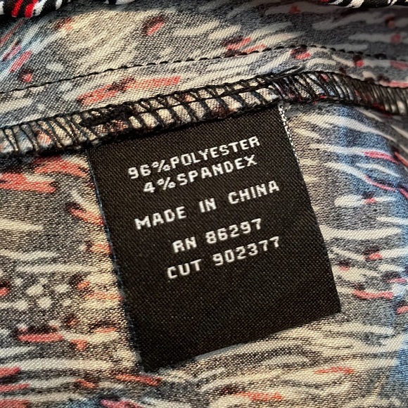 BCBGMAXAZRIA Black Red White Short Sleeve Relaxed Fit Dress! Great condition. Lg - Picture 10 of 13